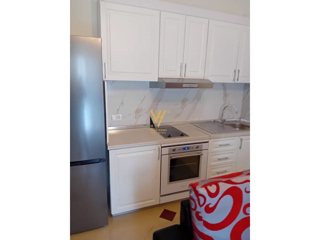 Jepet Apartament 1+1+ballkon me qera te Rruga Petro Nini Luarasi 70 m2 3
