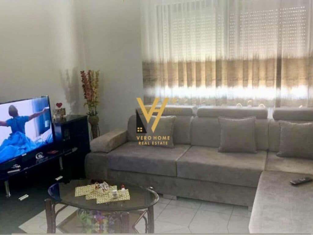 Shitet Apartament 2+1+ballkon te Rruga Ndre Mjeda 77 m2