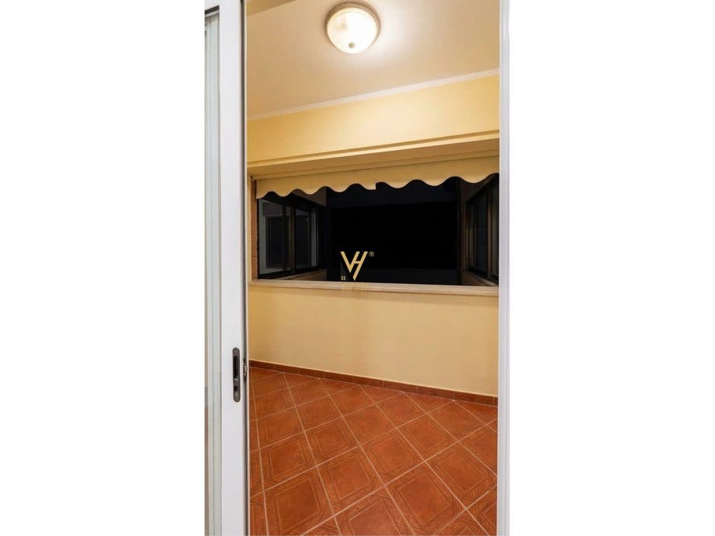 SHITET APARTAMENT 1+1+BLK TEK KIKA 1, KOMUNA E PARISIT 180.000 EURO 3