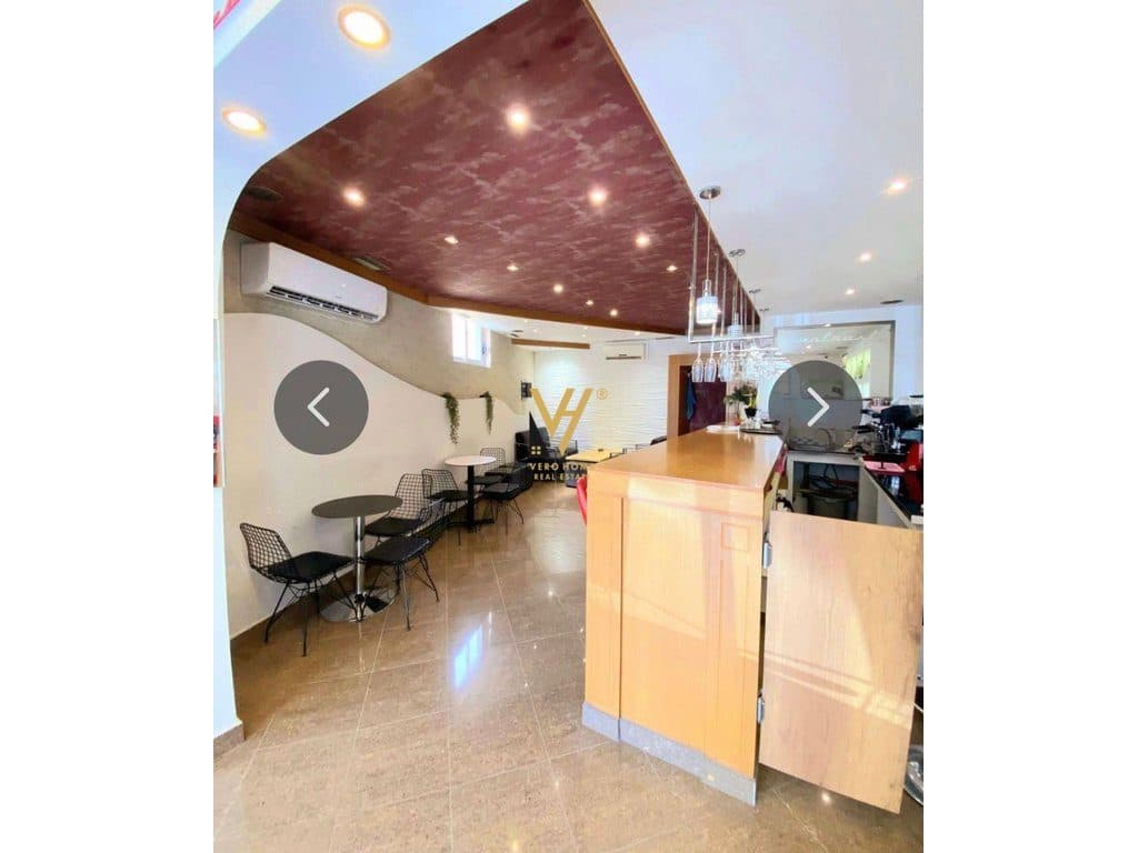 SHITET LOKAL 130 M2 NE FIER 130.000 EURO 4