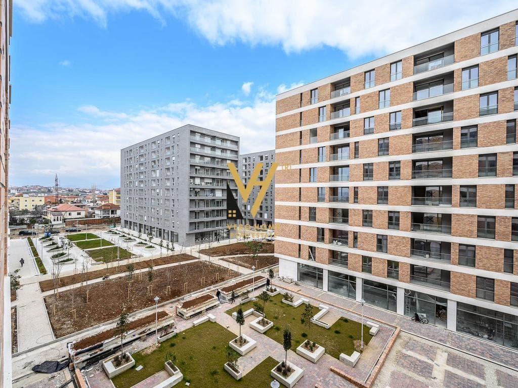 JEPET APARTAMENT 2+1+BLK ME QERA TE FIORI DI BOSKO 800 EURO