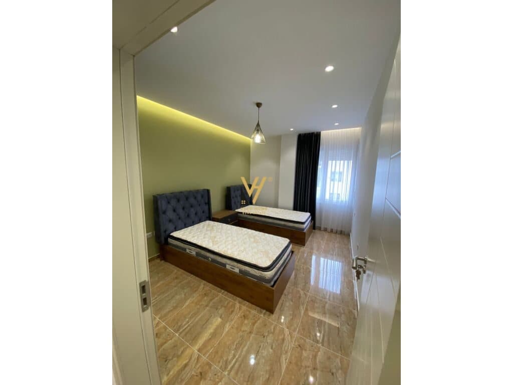 Jepet Apartament 2+1+2 me qera te Rruga 5 Maji 103 m2 2