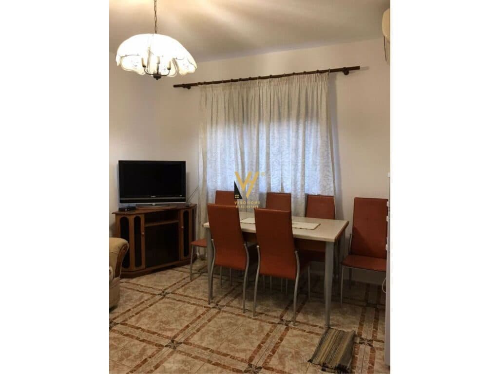 JEPET APARTAMENT 3+1+BLK ME QERA TE RRUGA E ELBASANIT 500 EURO 2
