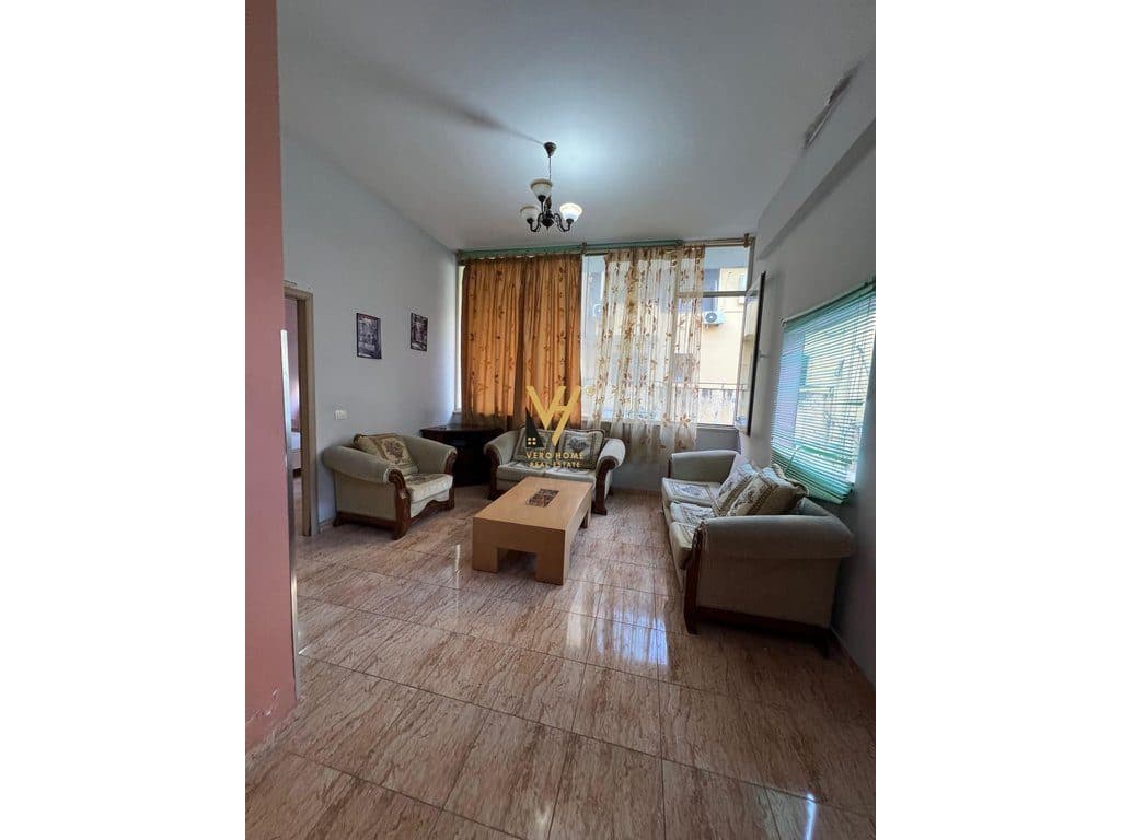 JEPET APARTAMENT 2+1+BLK ME QIRA TE KODRA E DIELLIT 40.000 LEKE