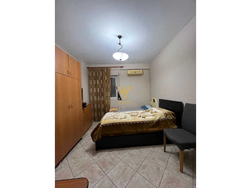 JEPET APARTAMENT 2+1+2BLK ME QERA TE KOMUNA E PARISIT 650 EURO 4