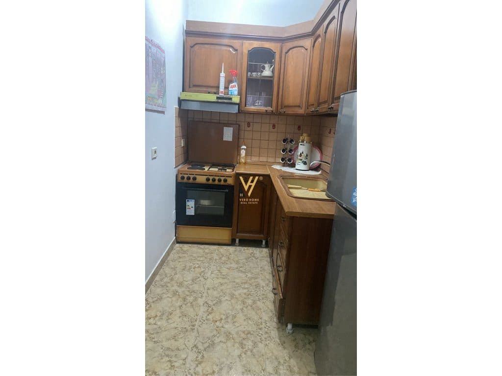 JEPET APARTAMENT 1+1+BLK ME QERA TE KOMUNA PARISIT 55.000 LEKE 4