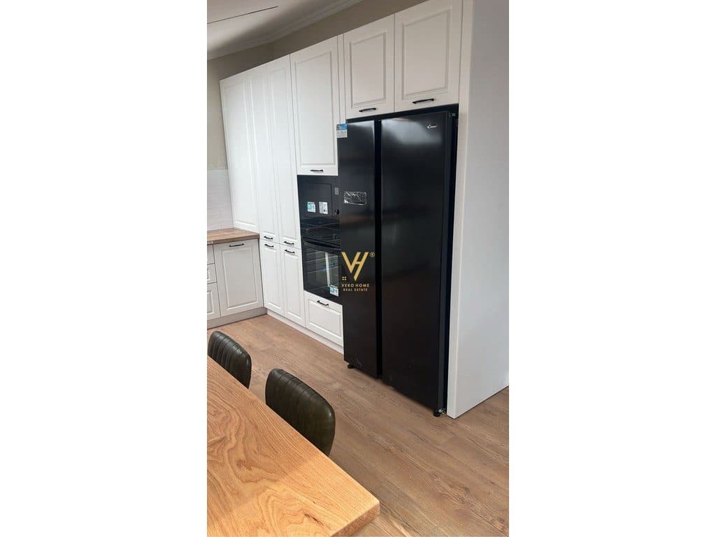 JEPET APARTAMENT 3+1+2+BLK ME QERA NE FRESK 1.000 EURO 3