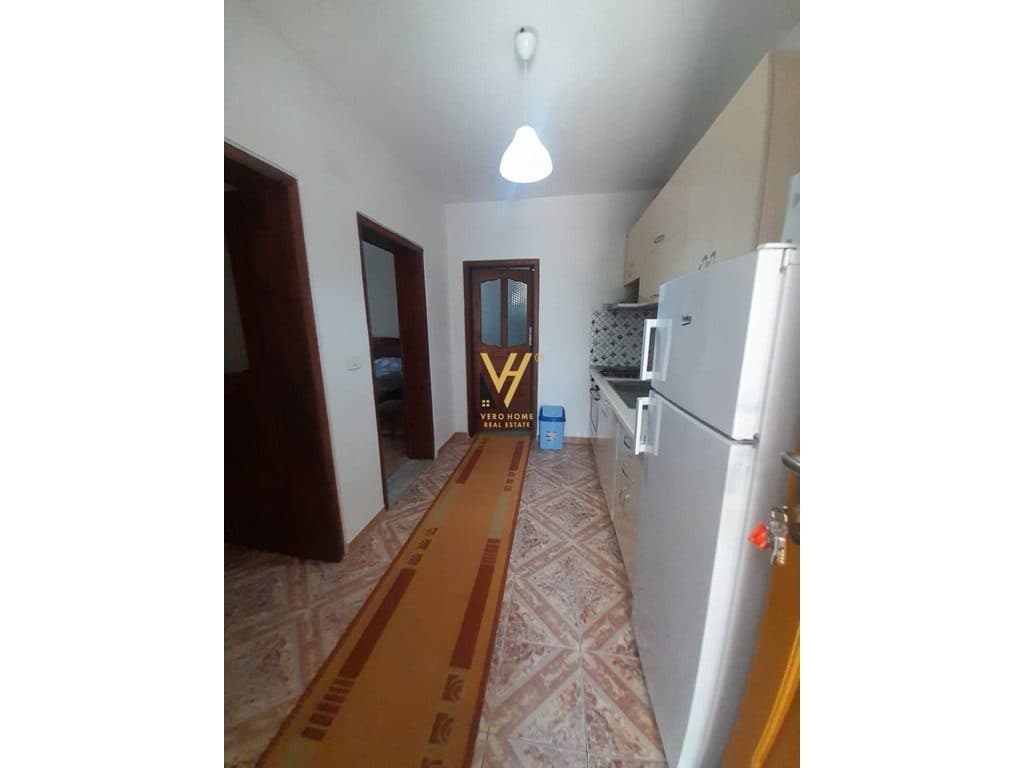 JEPET APARTAMENT 1+1 ME QERA NE DON BOSKO 45.000 LEKE 4