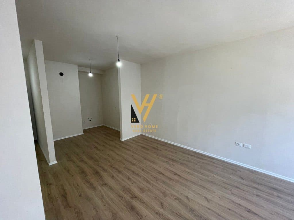 SHITET APARTAMENT 3+1+2+BLK TEK KOMUNA E PARISIT 375.000 EURO 4