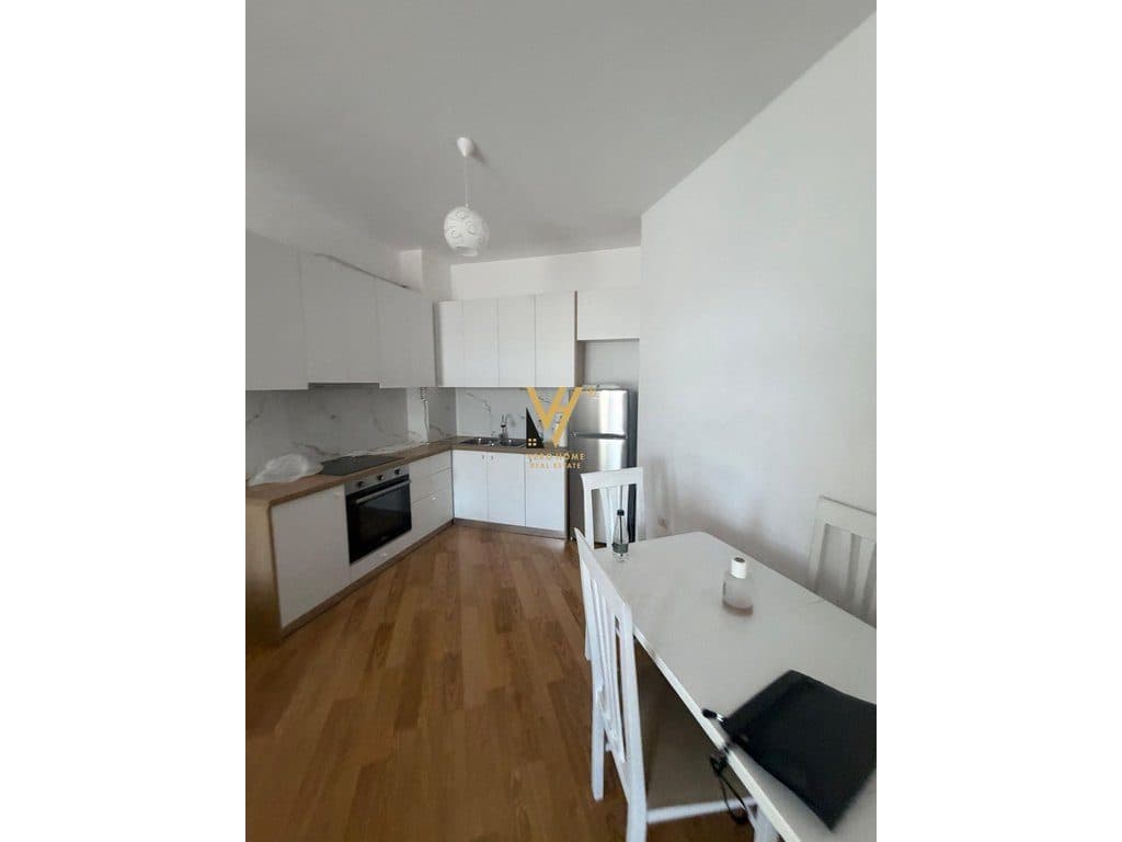 JEPET APARTAMENT 2+1+2+BLK ME QERA TE UNAZA E RE 60.000 LEKE 2