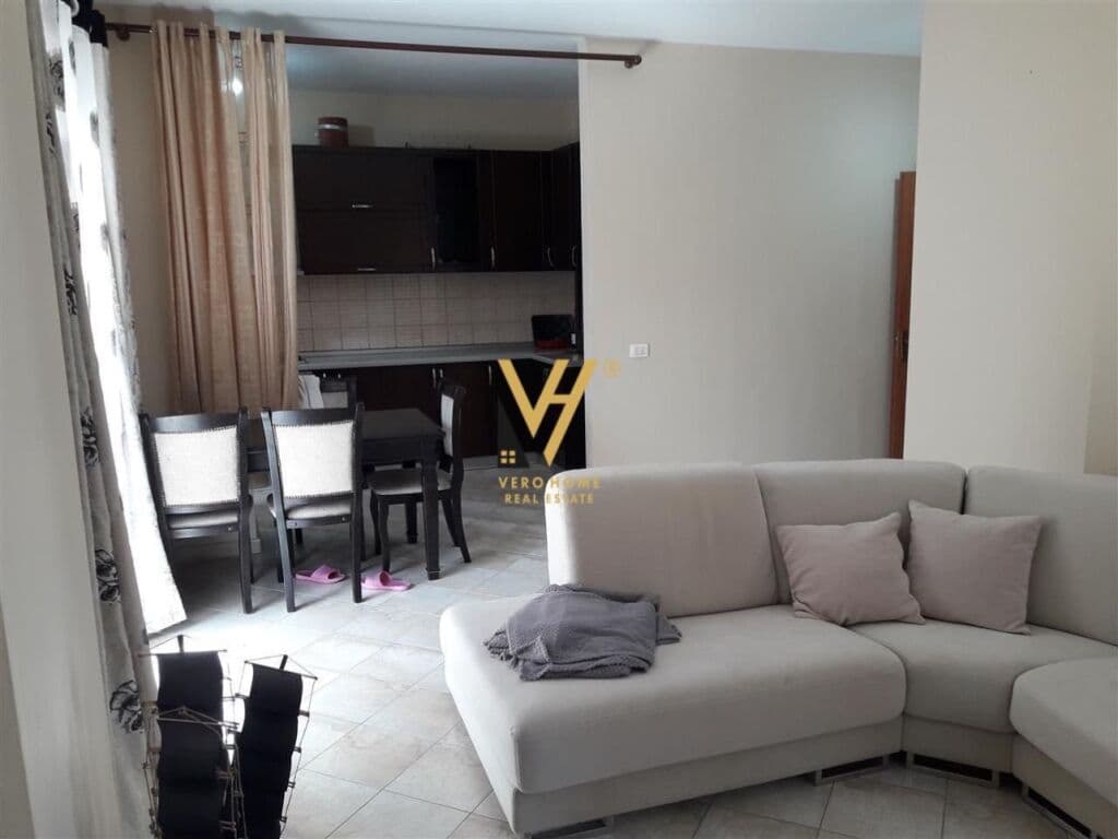 Jepet Apartament 2+1+2+ballkon me qera te Rruga 3 Deshmoret , Yzberisht 123 m2