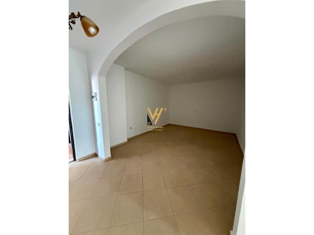 JEPET ZYRE 50 M2 ME QIRA TE KRISTAL CENTER 500 EURO 3