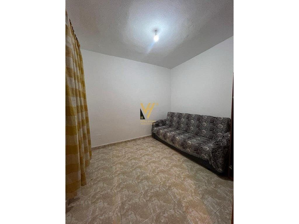 JEPET APARTAMENT 3+1+2+BLK ME QIRA TE KOMUNA E PARISIT 700 EURO