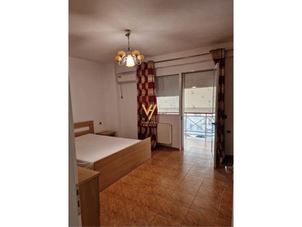 JEPET APARTAMENT 2+1+2+2BLK ME QERA TE RRUGA VASO PASHA 950 EURO 2