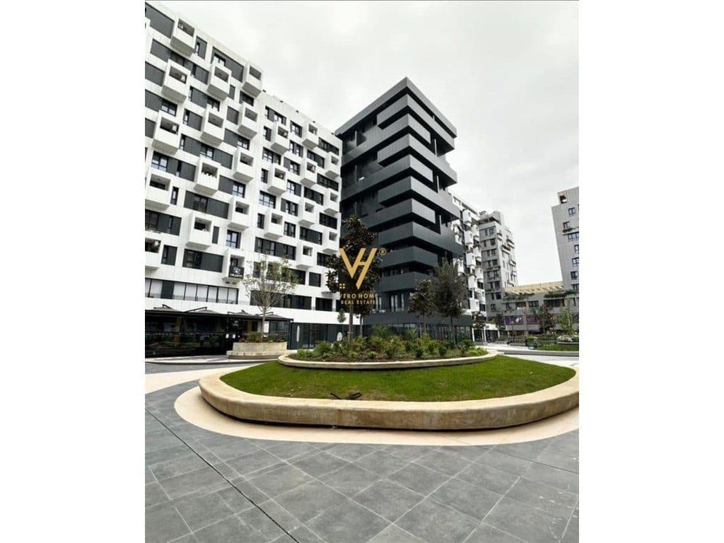 SHITET AMBIENT KOMERCIAL 420 M2 TE SQUARE 21, RRUGA E KAVAJES 1.100.000 EURO
