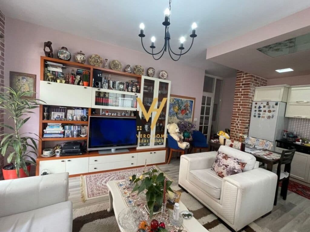 Shitet apartament 3+1+2 te Fresku 145 m2 4