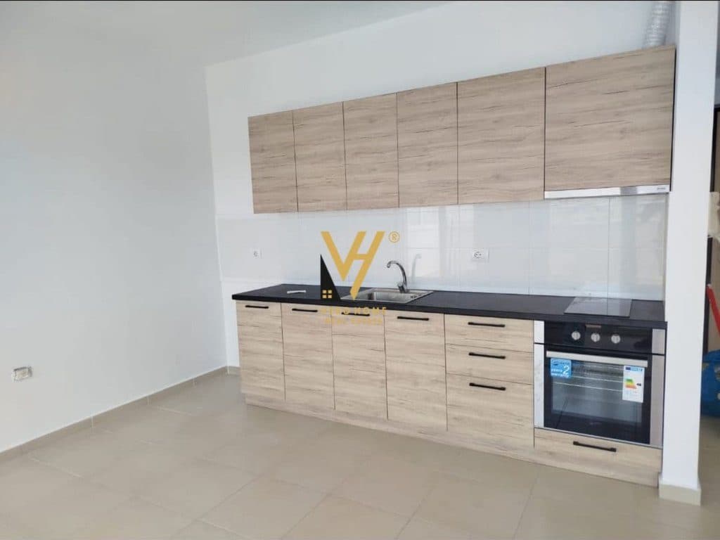 JEPET APARTAMENT 2+1+2 ME QERA NE MISTO MAME 600 EURO 4