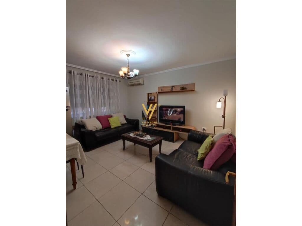 Jepet Apartament 1+1+ballkon me qera te Myslym Shyri 64 m2