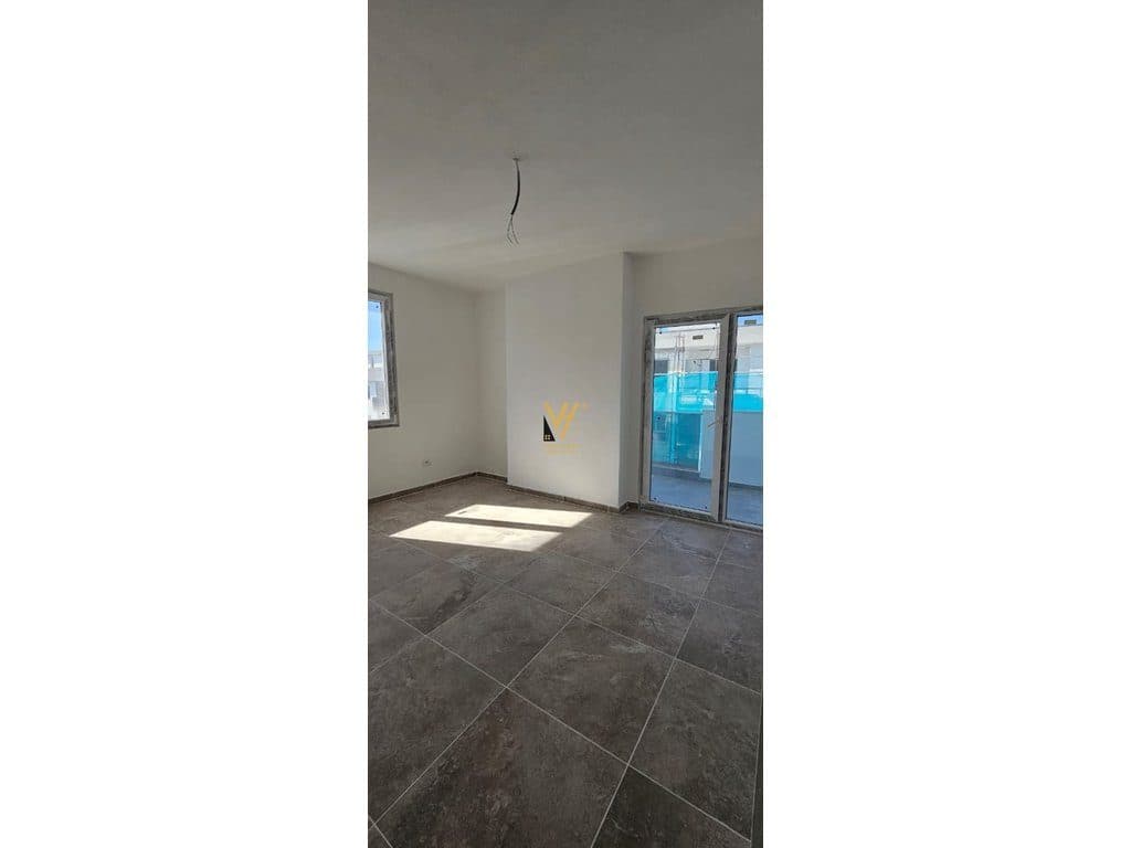SHITET APARTAMENT 2+1+BLK TE HOTEL FLOWER, GOLEM 111.360 EURO 2