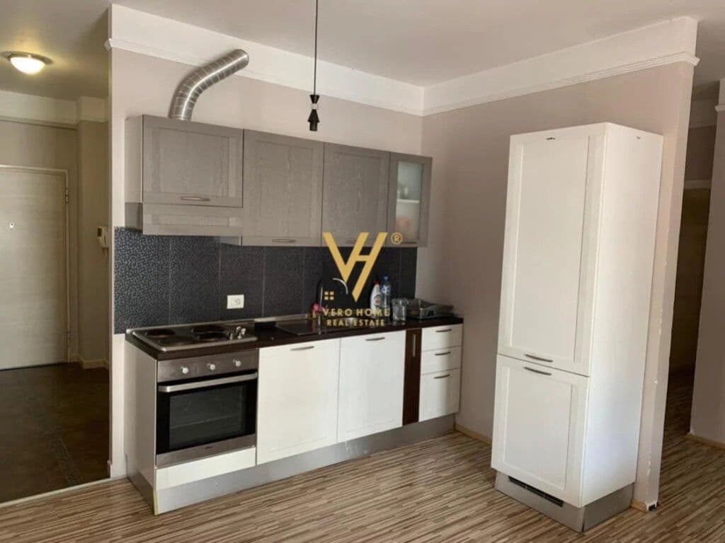 Jepet Apartament 2+1+2+ballkon me qera te Rruga Myslym Shyri 100 m2 2