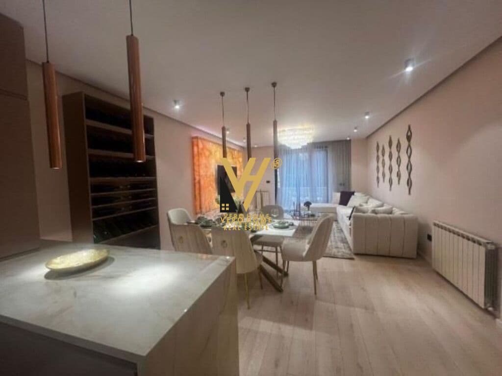 JEPET APARTAMENT 2+1+BLK ME QERA NE BLLOK 1.800 EURO