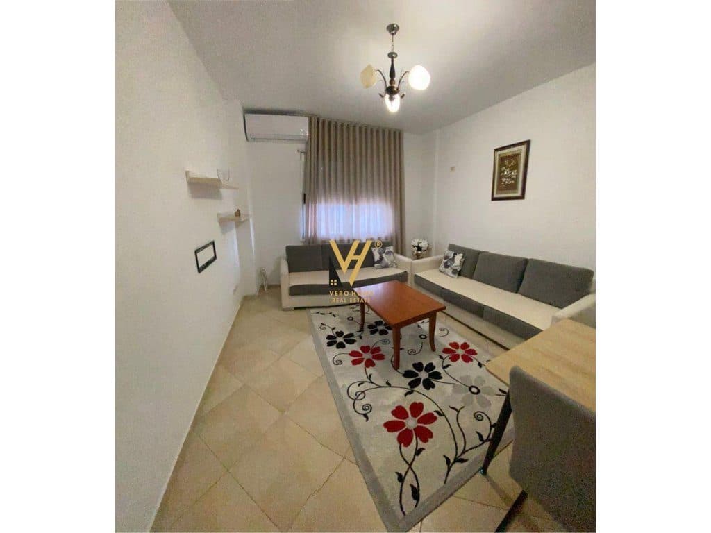 JEPET APARTAMENT 2+1+BLK ME QERA UNAZA E RE 550 EURO