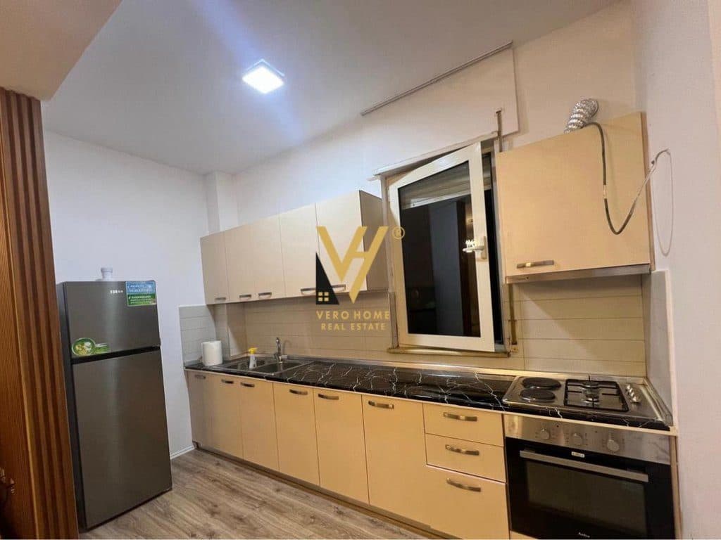 JEPET APARTAMENT 1+1+BLK ME QIRA TE LIQENI I THATE 60.000 LEKE 2