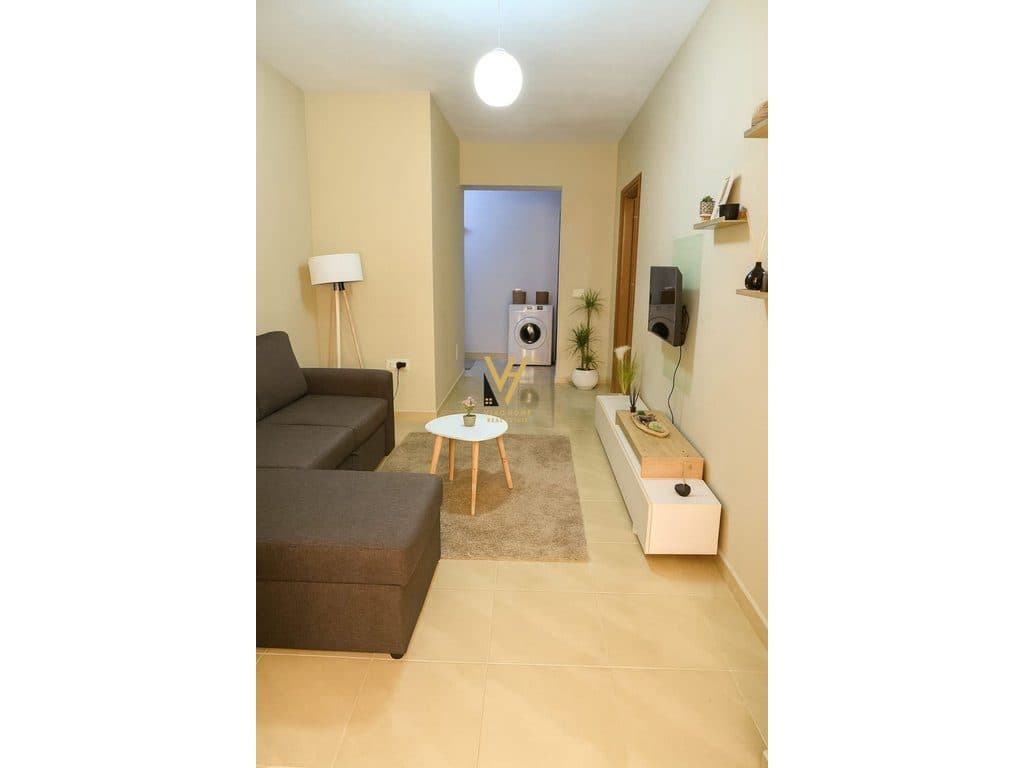 JEPET APARTAMENT 1+1+BLK ME QERA TE RRUGA FORTUZI 60.000 LEKE