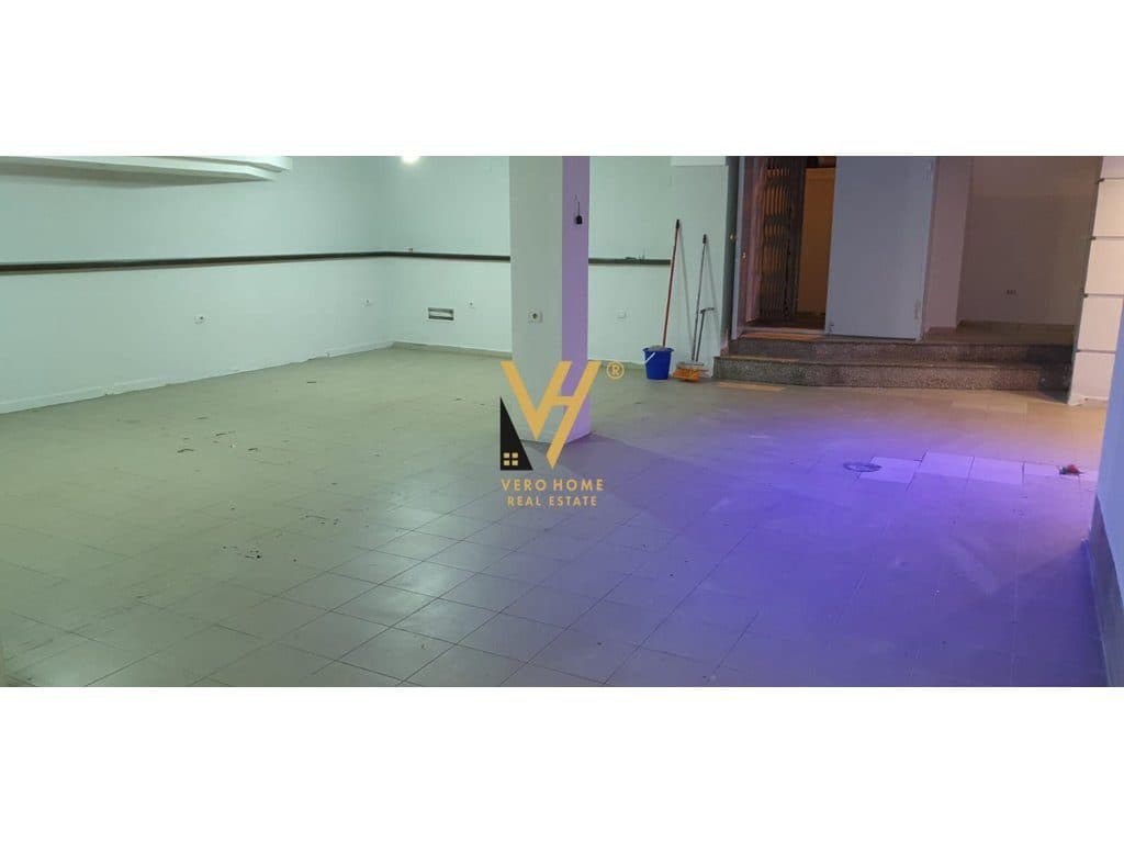 JEPET AMBIENT 171 M2 ME QERA NE VASI SHANTO 750 EURO 2