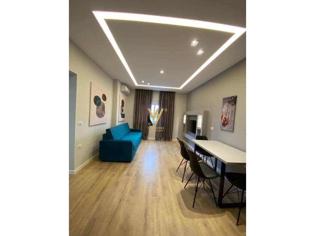 Jepet apartament 2+1+blk me qera tek 21 Dhjetori 75 m2 2