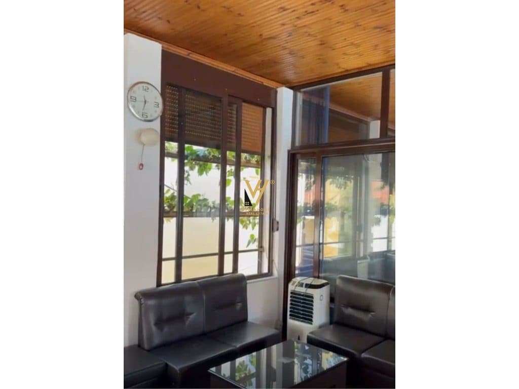 JEPET AMBIENT 74M2 ME QERA TE RRUGA E KAVAJES 80.000 LEKE 3