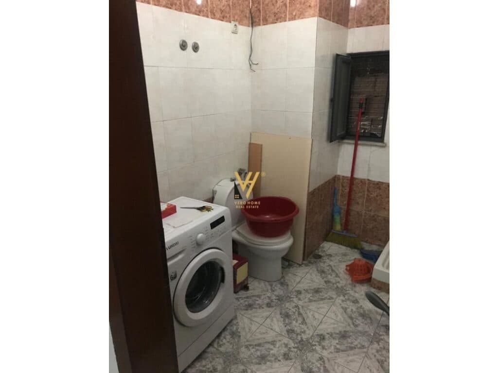 JEPET APARTAMENT 1+1+BLK ME QERA TE PALLATI ME SHIGJETA 50.000 LEKE 2