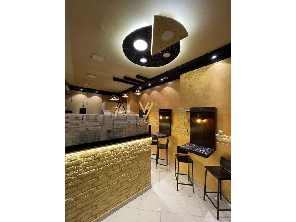JEPET AMBIENT BIZNESI 1.000 M2 ME QERA PRANE HILTON, DELIJORGJI 7.000 EURO