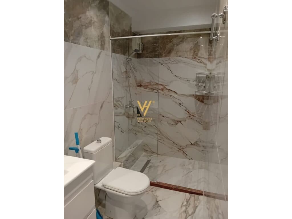 Jepet Apartament 1+1+ballkon me qera te Rruga Petro Nini Luarasi 70 m2 2