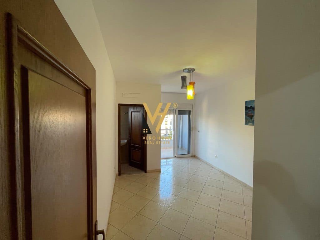 SHITET APARTAMENT 2+1+BLK TE PAZARI I RI 150.000 EURO 2
