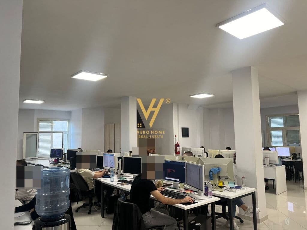 Jepet Ambient Biznesi me qera te Rruga Dritan Hoxha 600 m2 3