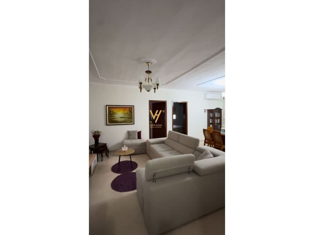 Shitet Apartament 2+1+2+ballkon te Komuna e Parisit 85 m2