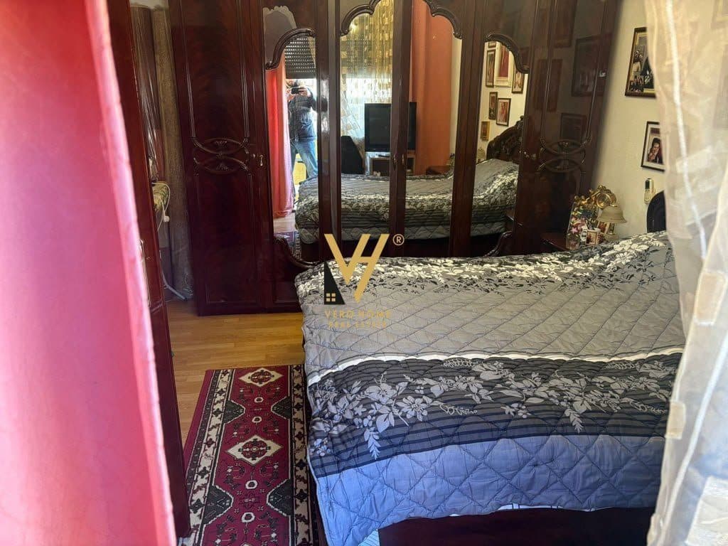 JEPET APARTAMENT 2+1 ME QIRA TE RRUGA BARDHYL 65.000 LEKE 4