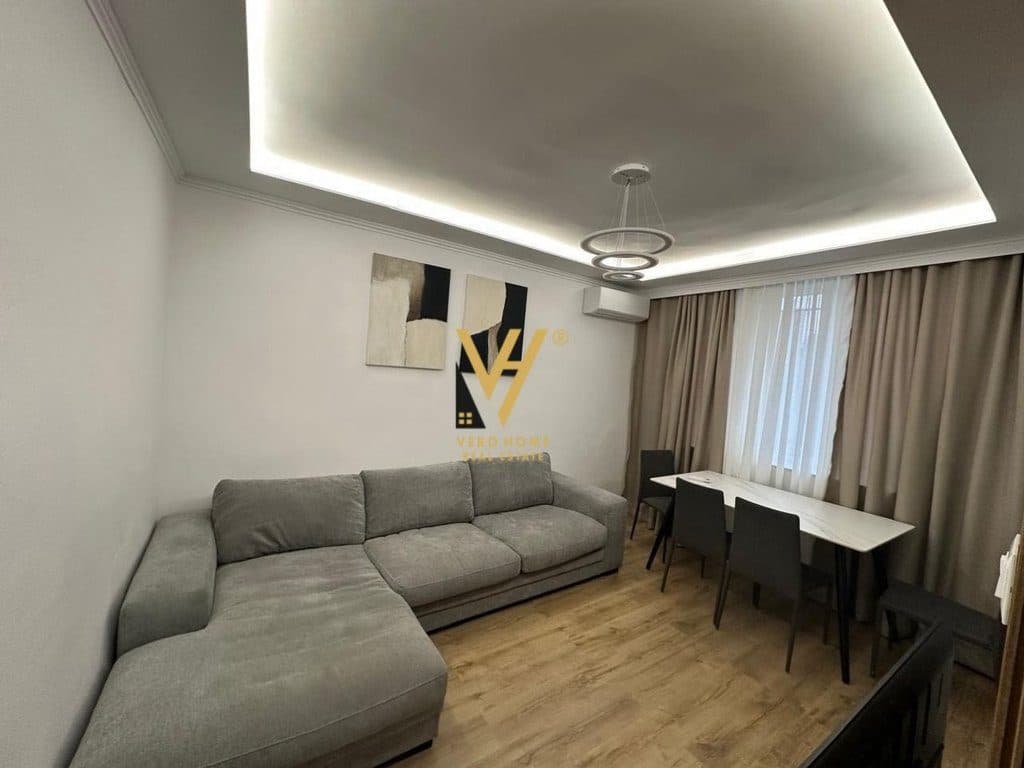 JEPET APARTAMENT 2+1 ME QERA TE RRUGA E KAVAJES 850 EURO