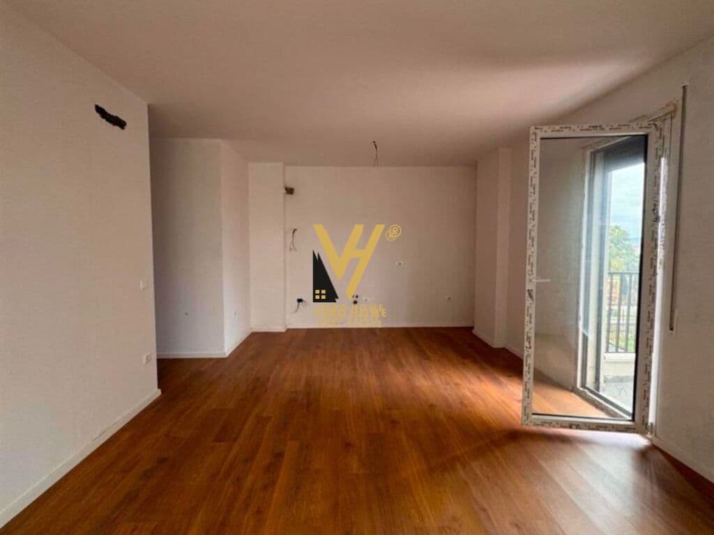 JEPET APARTAMENT 2+1+2 ME QERA NE DON BOSKO 600 EURO 2