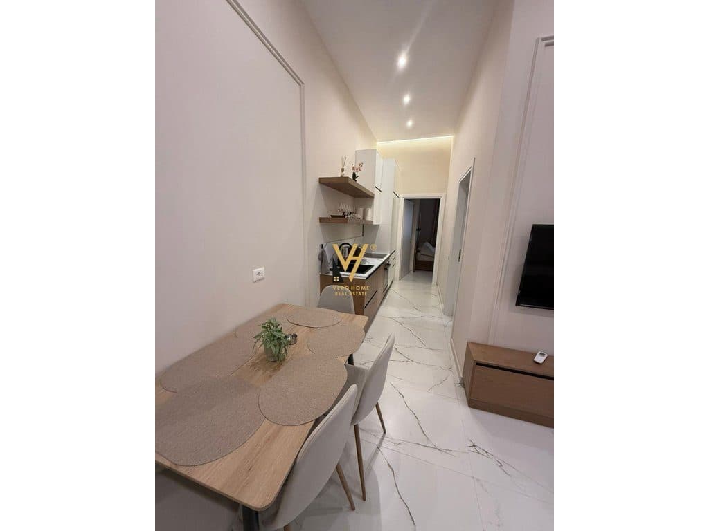 JEPET APARTAMENT 2+1+BLK ME QERA NE QENDER 1.200 EURO 2