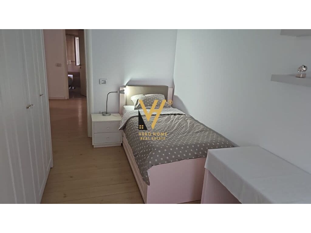 Jepet Apartament 3+1+ballkon me qera te Rruga e Kavajes 132 m2 3