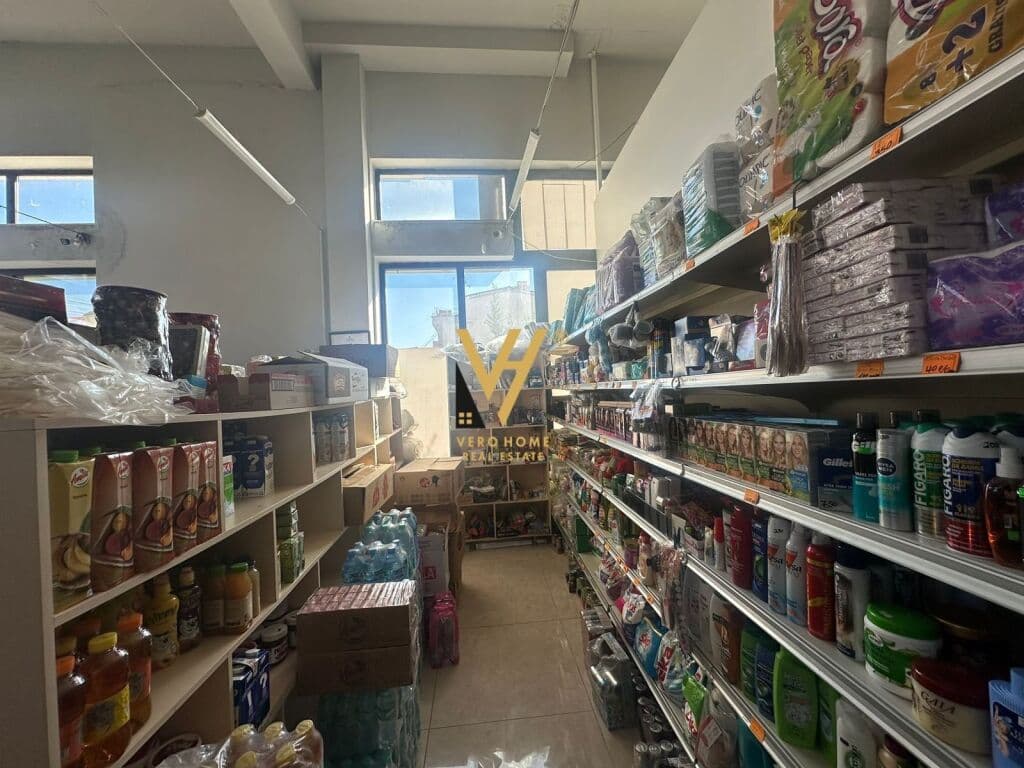 Shitet Dyqan te spitali Amerikan 2 , 115 m2 2