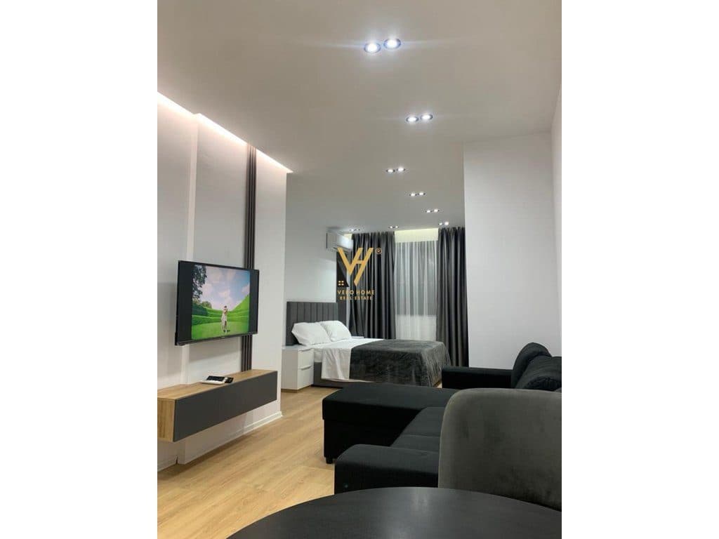 JEPET GARSONIERE 45 M2 ME QIRA PRANE QENDRES 700 EURO 1