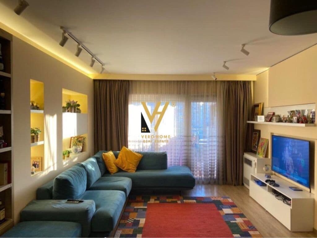 Shitet Apartament 2+1+2+ballkon te Unaza e Re 120 m2
