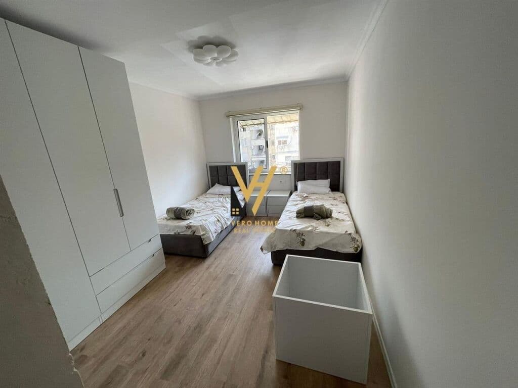 Jepet Apartament 2+1+ballkon me qera te Stadiumi Dinamo 95 m2 2