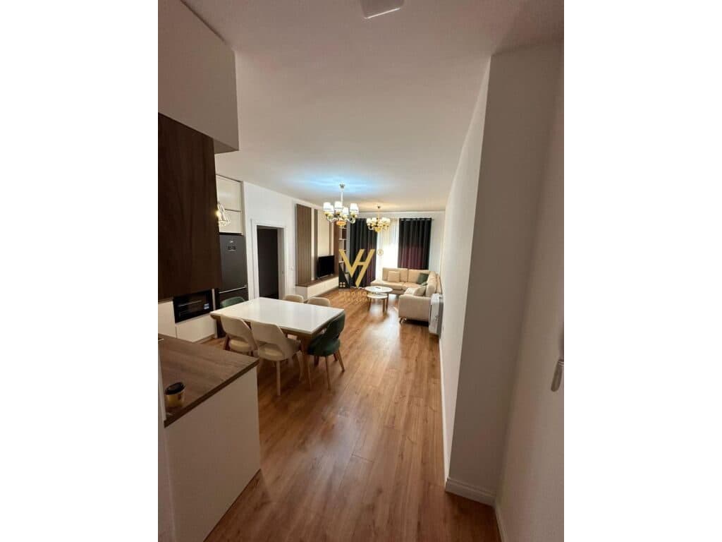 JEPET APARTAMENT 2+1+BLK ME QERA TE KOMUNA E PARISIT 1.200 EURO