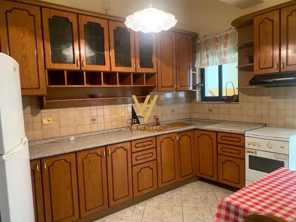 JEPET APARTAMENT 2+1+BLK ME QIRA TEK KODRA E PRIFTIT 48.000 LEKE 2