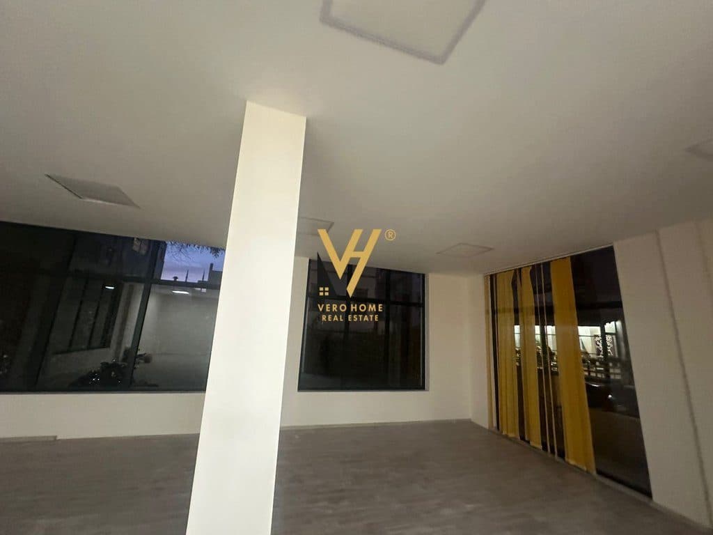 SHITET GODINE BIZNESI 456 M2 TE LIQENI I THATE, RR.EDUARD MANO 1.240.000 EURO 4