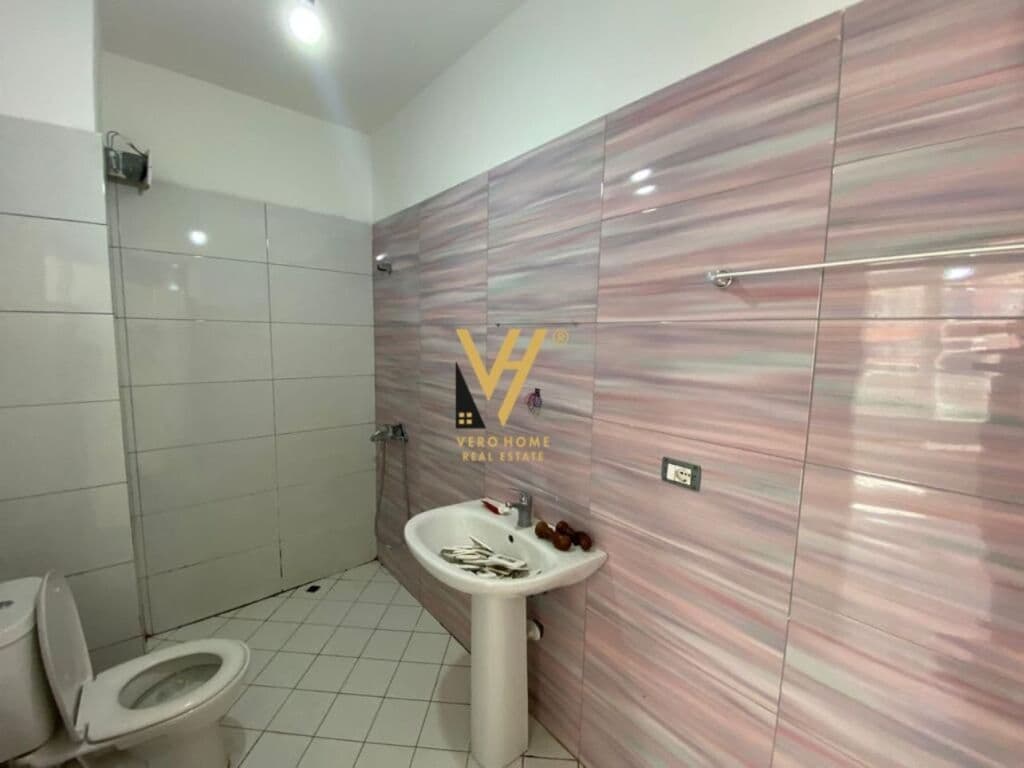 Shitet apartament 2+1+2+garazhd te Kopshti Botanik, Xhamia 110 m2 4